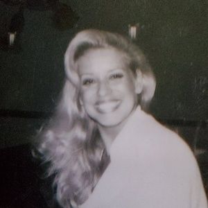 Meet your Posher, Elizabeth  c